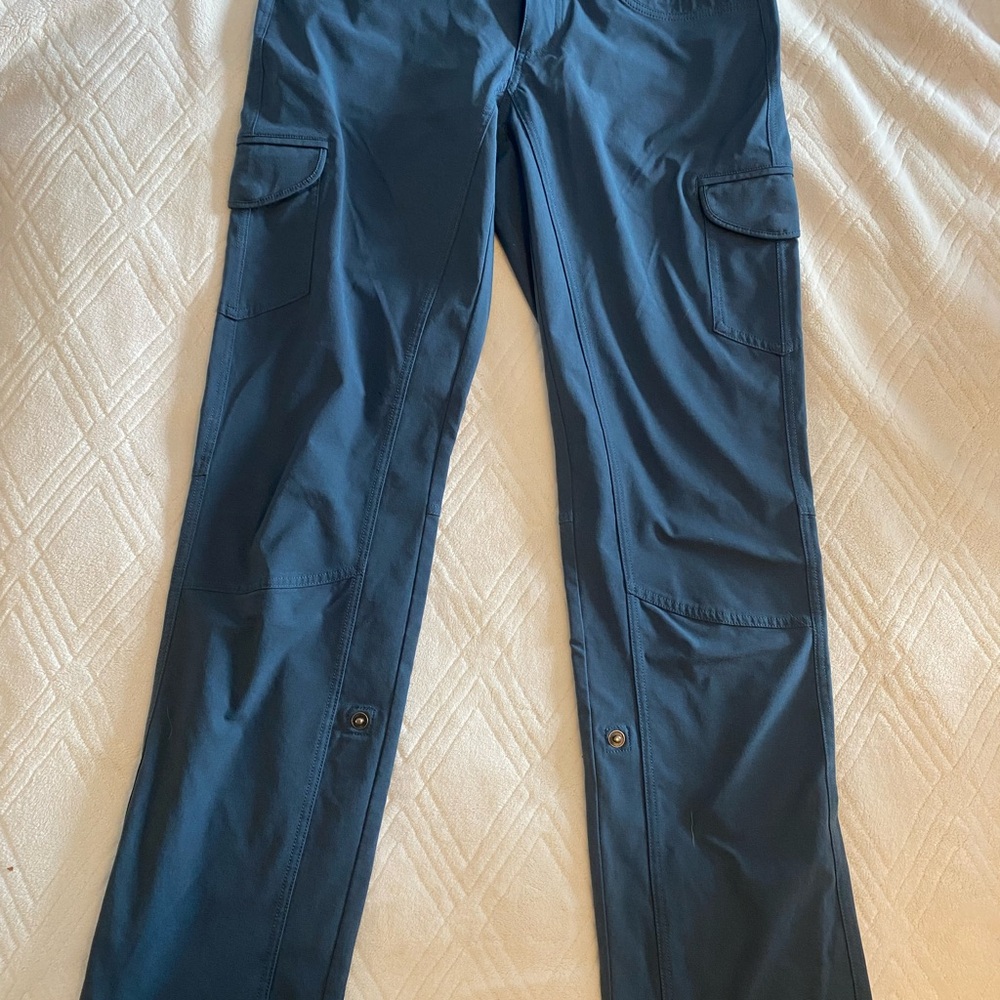 Kuhl Women's Straight Leg Cargo Pants in Navy Blue